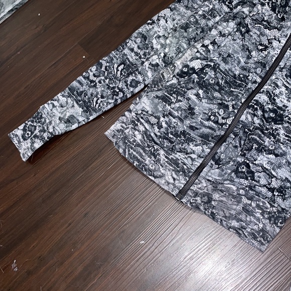 Lululemon scuba hoodie - Picture 3 of 7